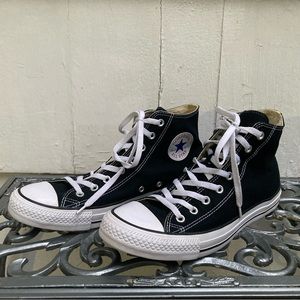 Converse All-Stars Chuck Taylor Mens 11 Women’s13 black Hi Top's NEX2NEW